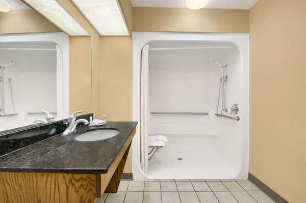  - Baymont Inn & Suites Warner Robins