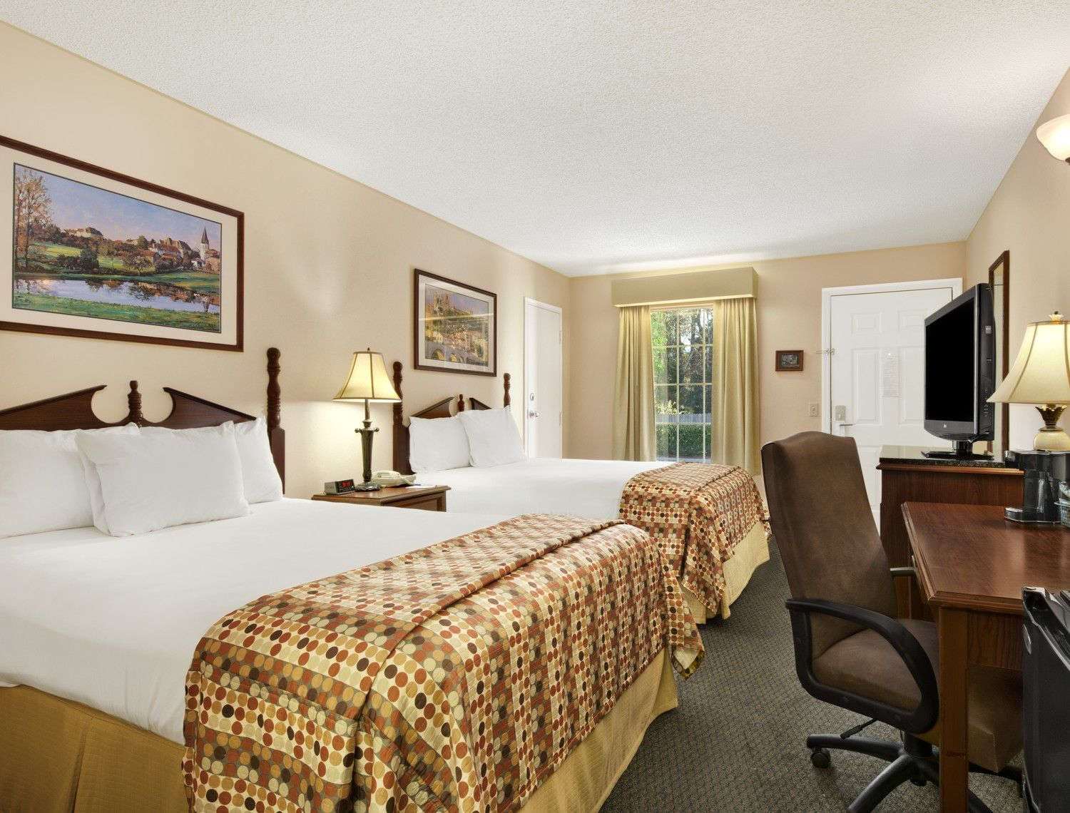 Baymont Inn & Suites Warner Robins, GA See Discounts