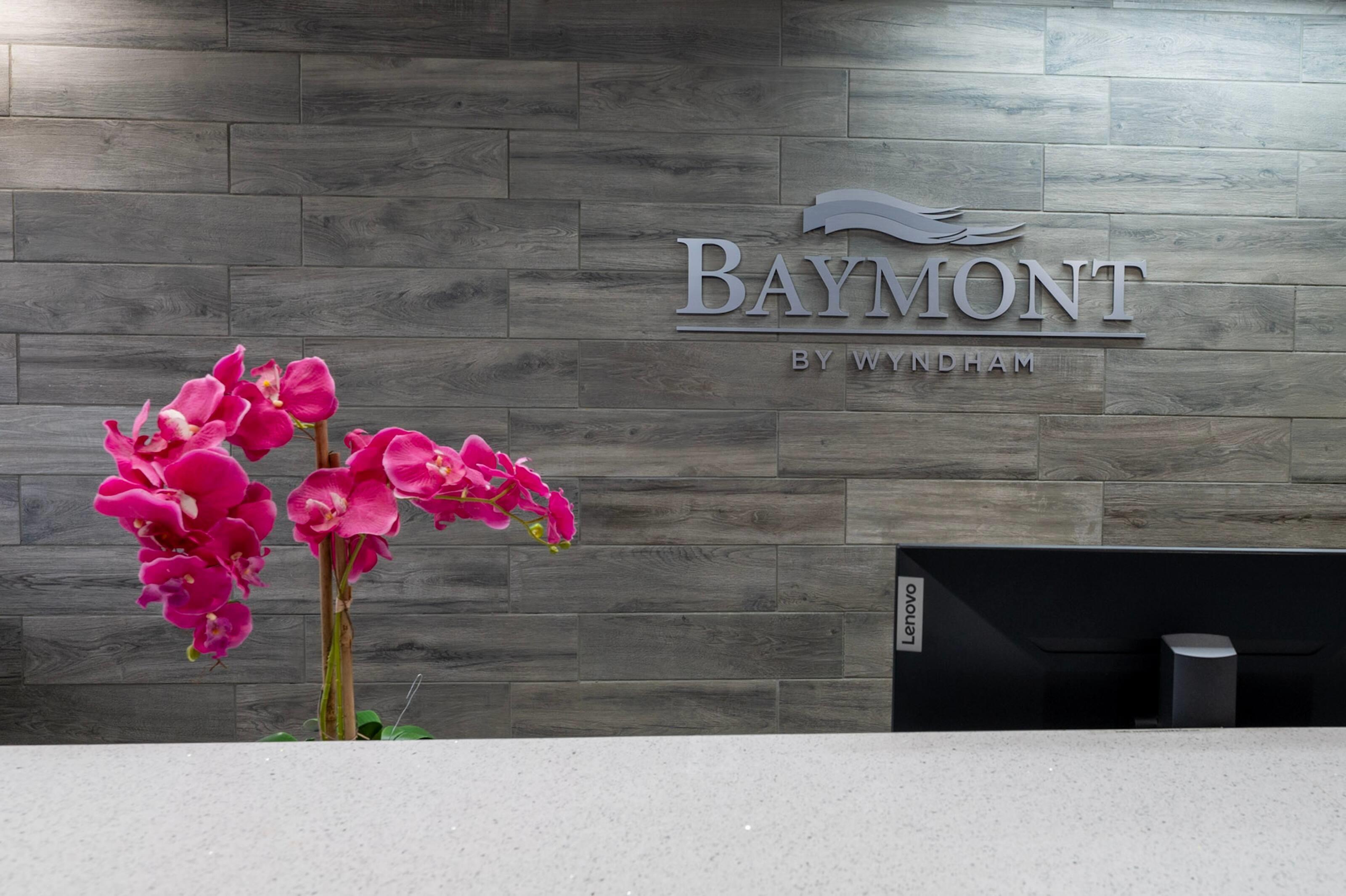 Lobby | Baymont by Wyndham Warner Robins