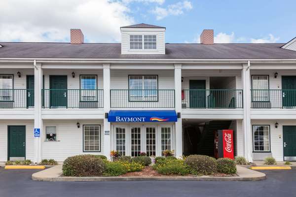 Exterior view - Baymont Inn & Suites Waycross