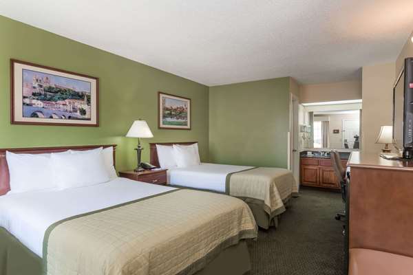  - Baymont Inn & Suites Waycross
