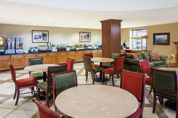  - Baymont Inn & Suites Elkhart - I-80 & I-90, Exit 92