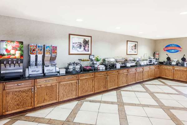  - Baymont Inn & Suites Elkhart - I-80 & I-90, Exit 92