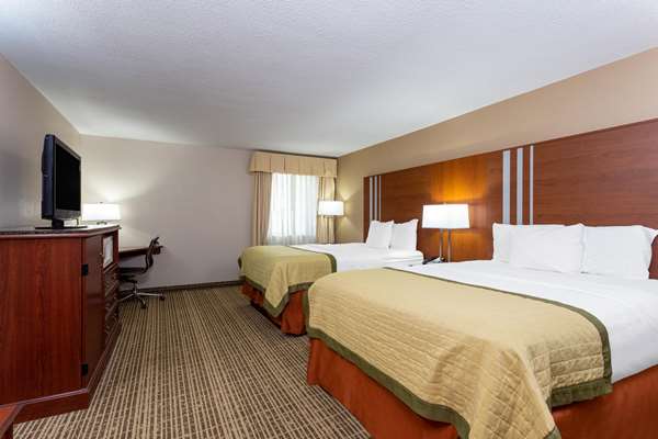  - Baymont Inn & Suites Elkhart - I-80 & I-90, Exit 92