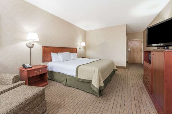  - Baymont Inn & Suites Indy South Indianapolis - I-65, Exit 103
