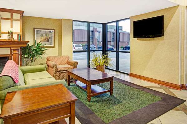  - Baymont Inn & Suites Indianapolis Airport - I-465, Exit 17