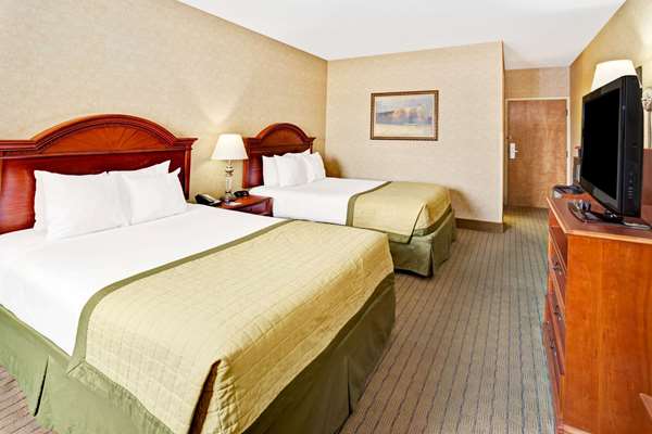  - Baymont Inn & Suites Indianapolis Airport - I-465, Exit 17