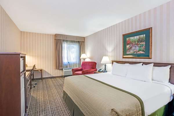  - Baymont Inn & Suites South Louisville - I-65, Exit 128