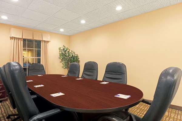  - Baymont Inn & Suites Pearl - I-20, Exit 48