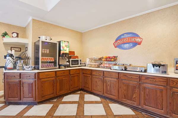  - Baymont Inn & Suites Pearl - I-20, Exit 48