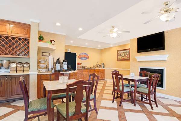  - Baymont Inn & Suites Pearl - I-20, Exit 48