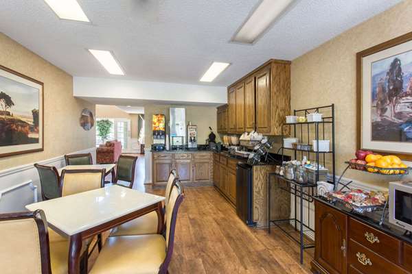  - Baymont Inn & Suites Dunn - I-95, Exit 73