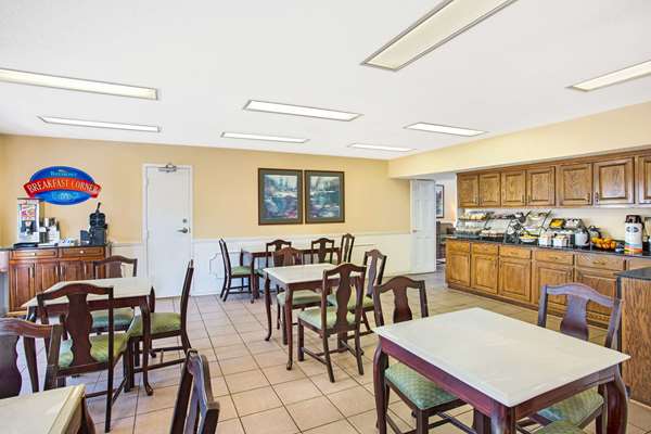  - Baymont Inn & Suites Forest City