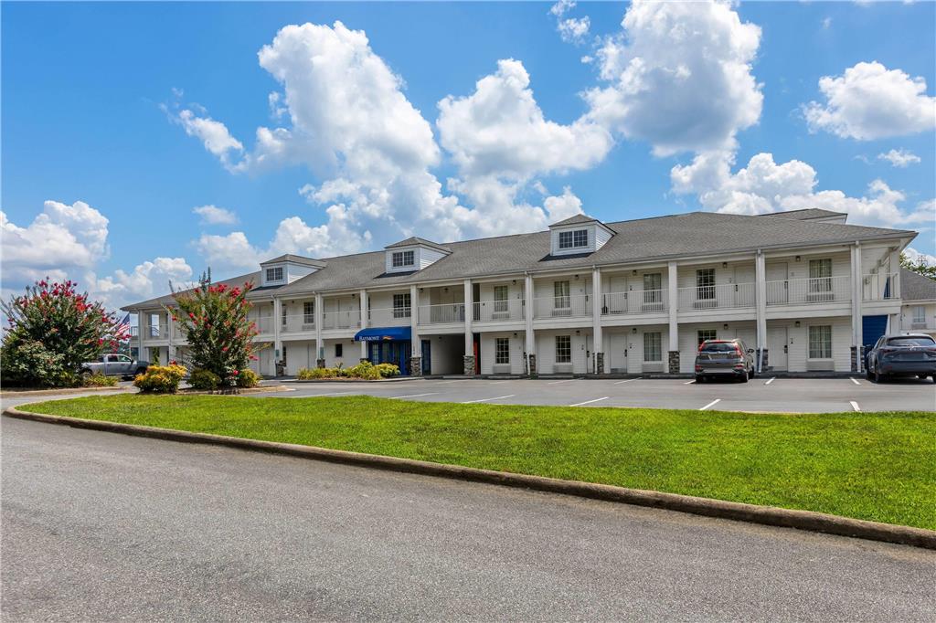 Baymont Inn & Suites, Forest City