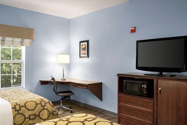  - Baymont Inn & Suites Henderson