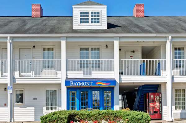 Exterior view - Baymont Inn & Suites Sanford