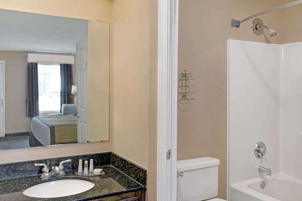  - Baymont Inn & Suites Sanford