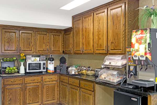  - Baymont Inn & Suites Sanford