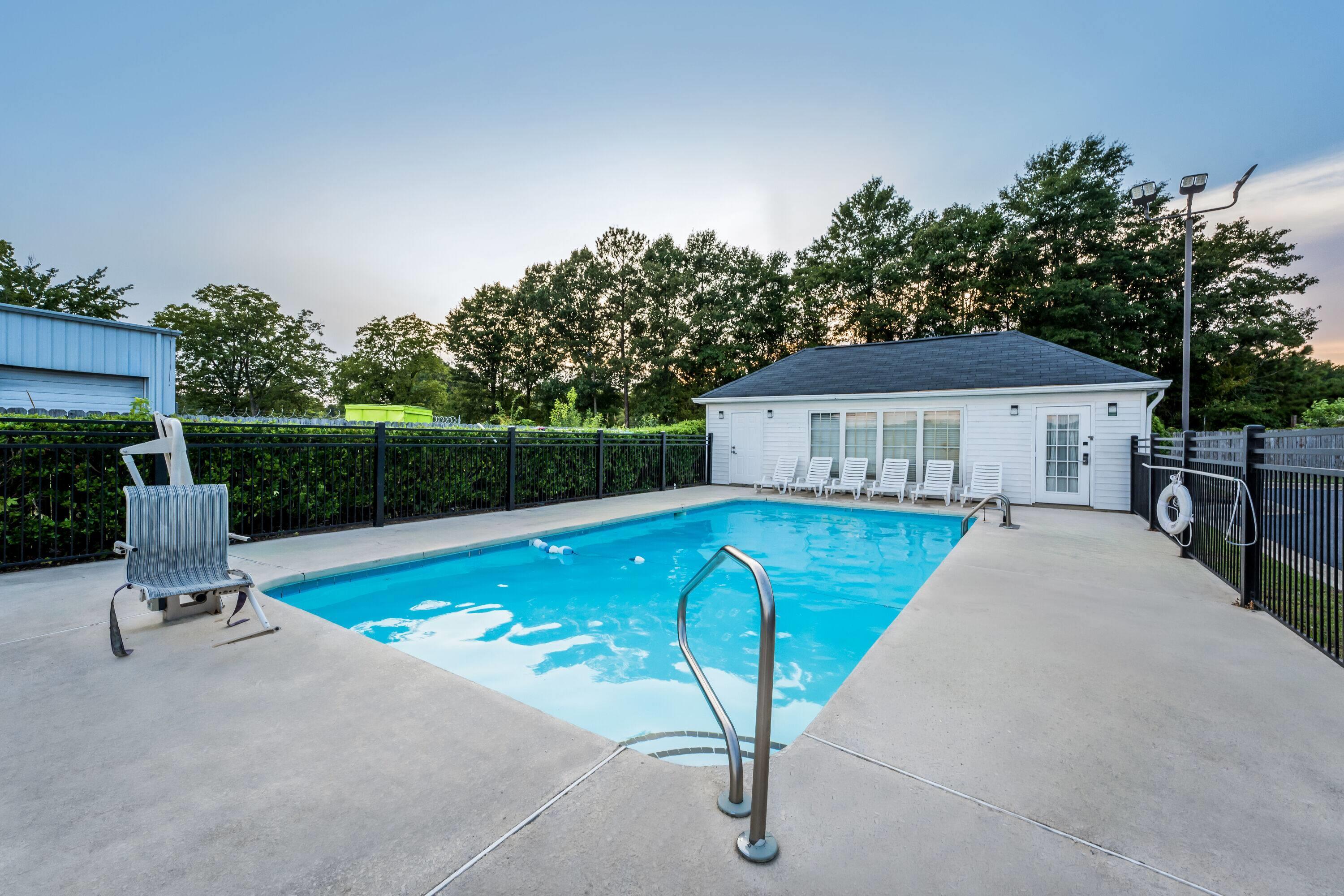 Pool - indoor