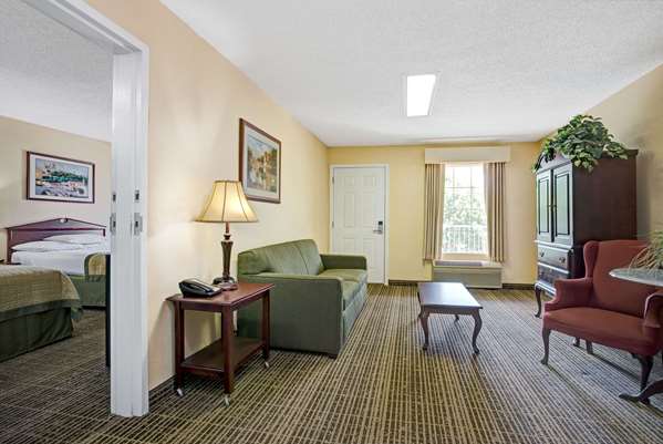  - Baymont Inn & Suites Smithfield- I-95, Exit 95