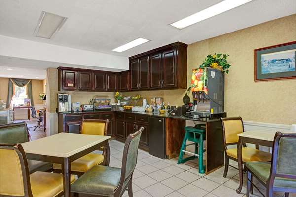  - Baymont Inn & Suites Smithfield- I-95, Exit 95
