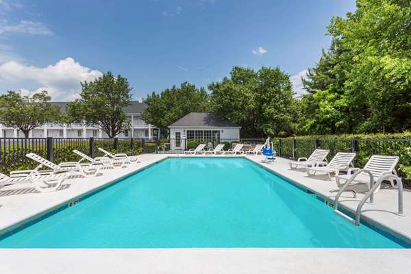 Pool - Baymont Inn & Suites Anderson - I-85, Exit 19B