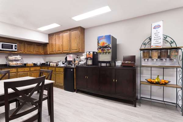  - Baymont Inn & Suites Duncan - I-85, Exit 63