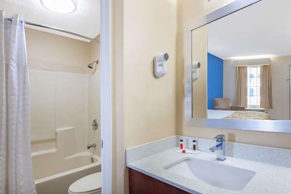  - Baymont Inn & Suites Greenwood