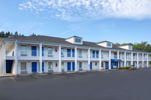 Exterior view - Baymont Inn & Suites Greenwood