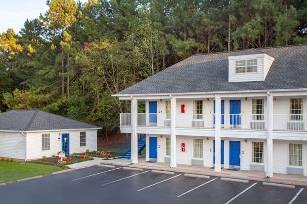Exterior view - Baymont Inn & Suites Greenwood