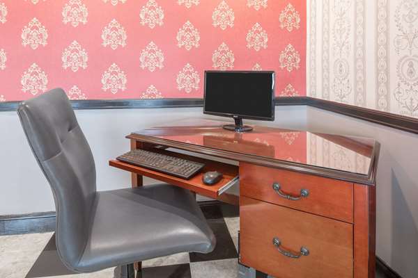 Conference Area - Baymont Inn & Suites Cleveland