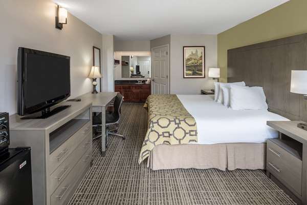  - Baymont Inn & Suites Cleveland