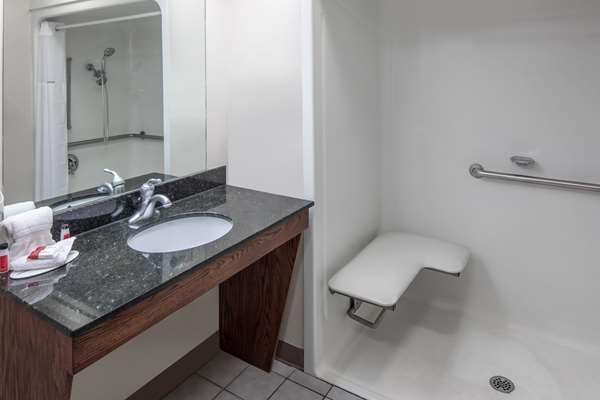  - Baymont Inn & Suites Cleveland