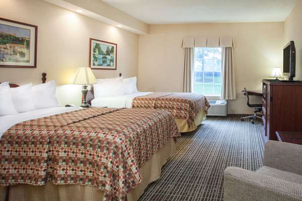  - Howard Johnson Inn Jackson - I-40, Exit 82