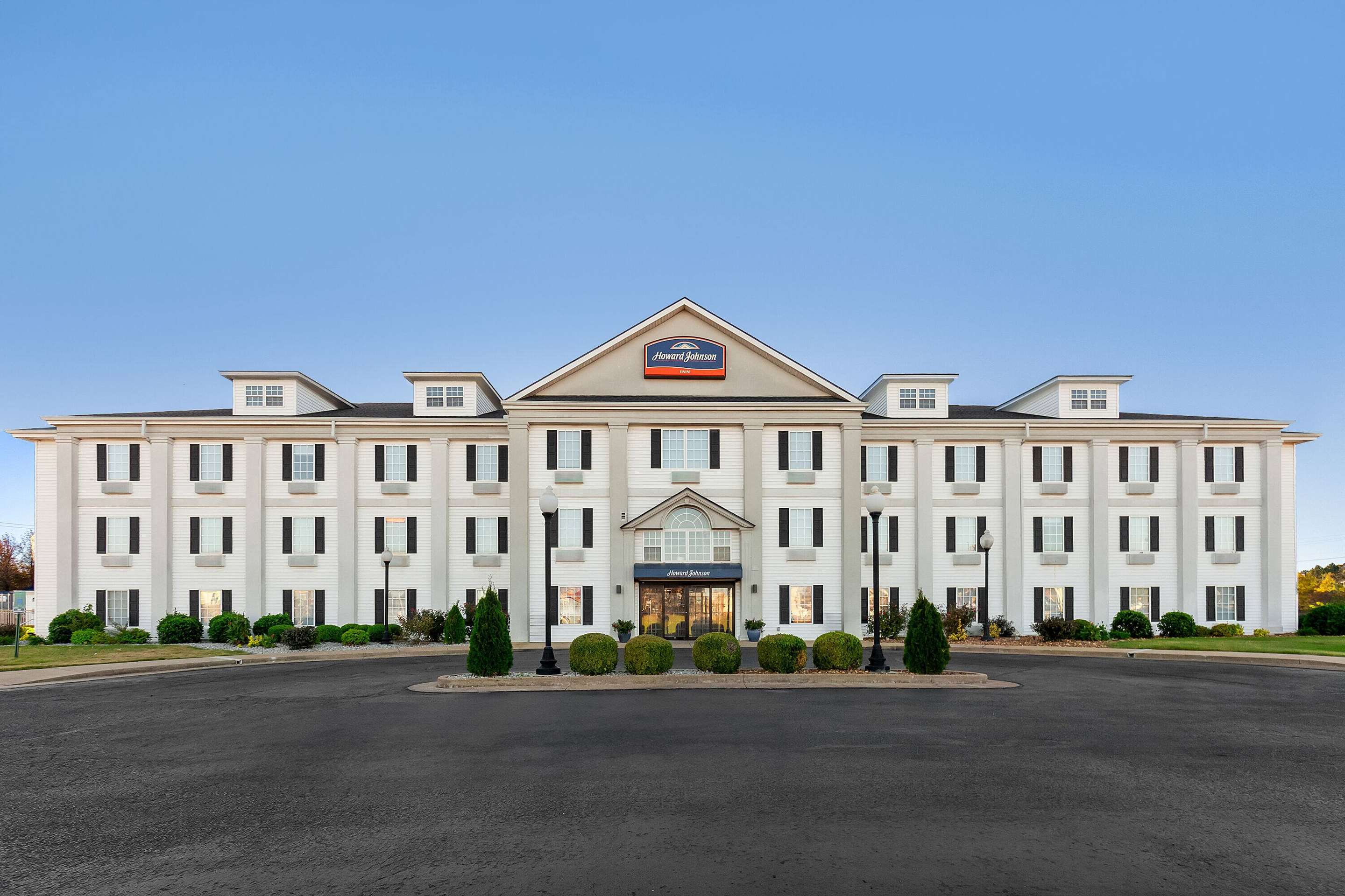 Exterior | Howard Johnson by Wyndham Jackson