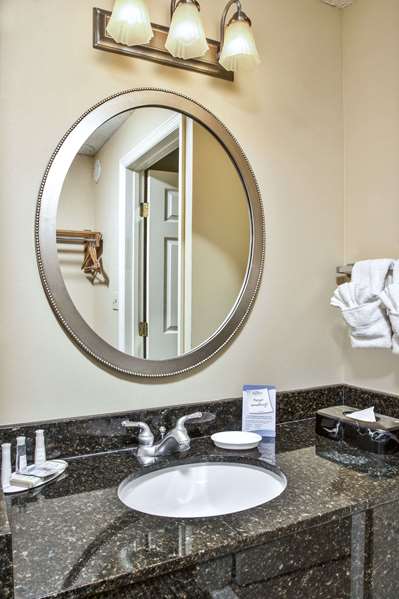  - Baymont Inn & Suites Cedar Bluff Knoxville - I-40 & I-75, Exit 378