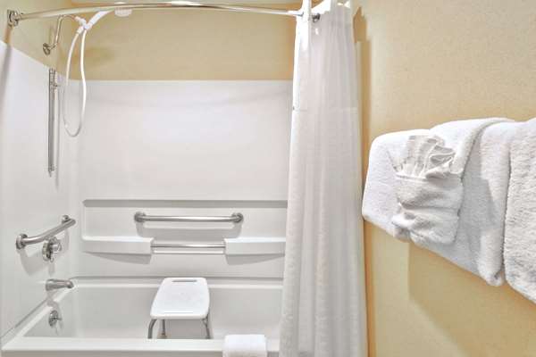  - Baymont Inn & Suites Cedar Bluff Knoxville - I-40 & I-75, Exit 378