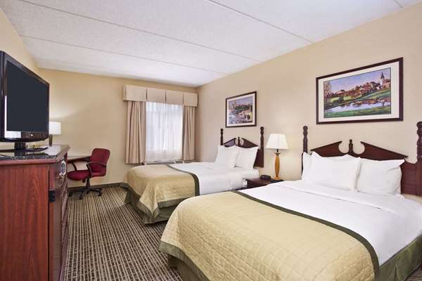  - Baymont Inn & Suites Cedar Bluff Knoxville - I-40 & I-75, Exit 378