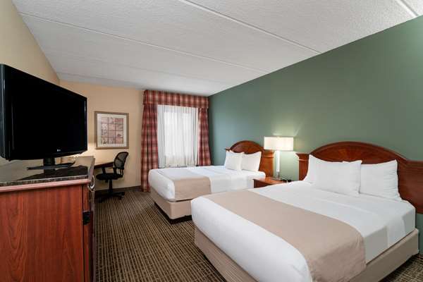  - Baymont Inn & Suites Cedar Bluff Knoxville - I-40 & I-75, Exit 378