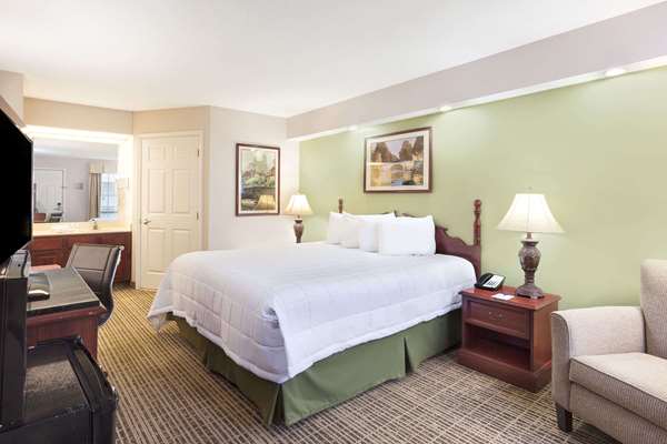  - Baymont Inn & Suites Tullahoma