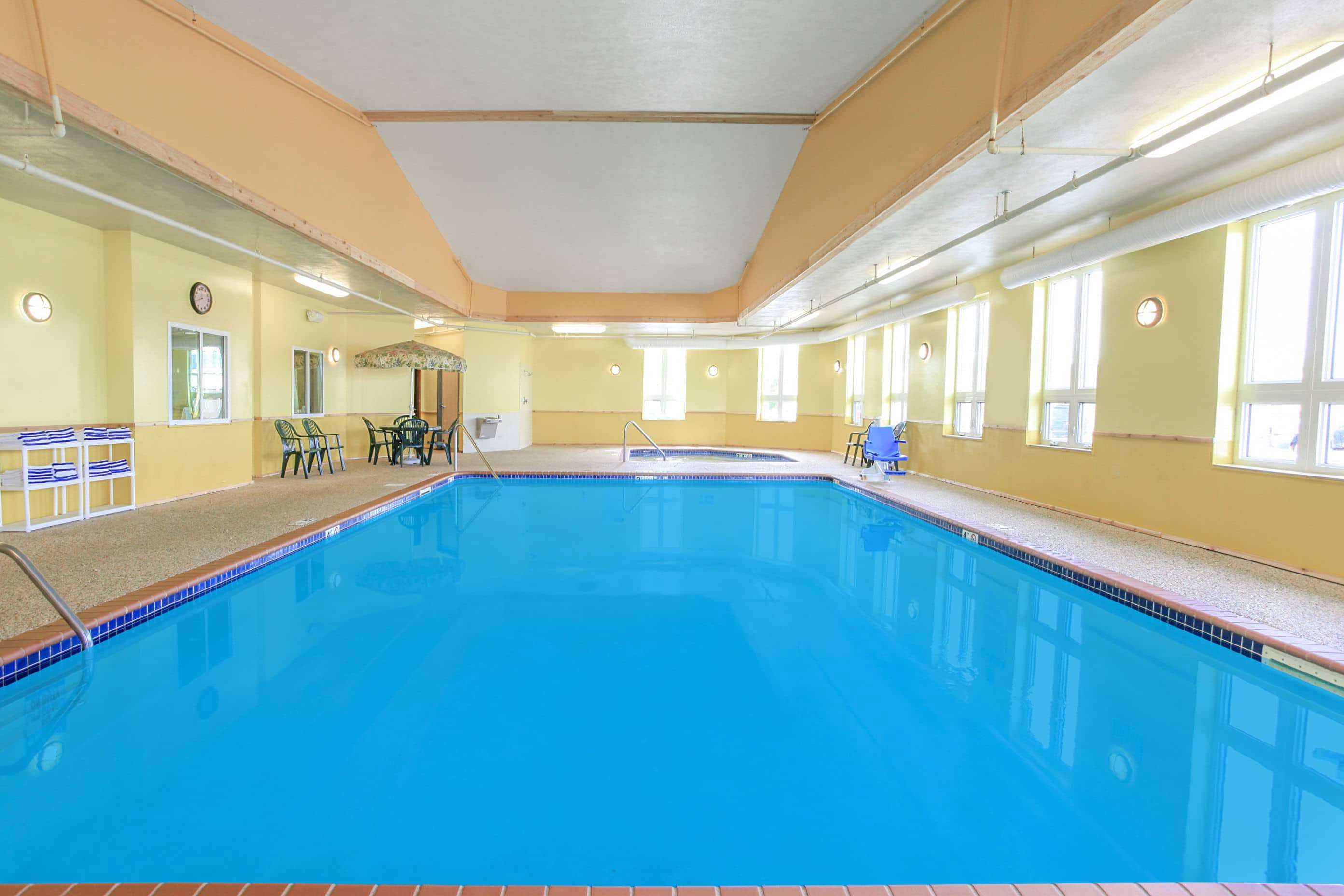 Pool | Super 8 by Wyndham Sault Ste. Marie