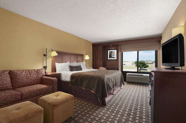  - Baymont Inn & Suites Lewisville - I-35, Exit 451