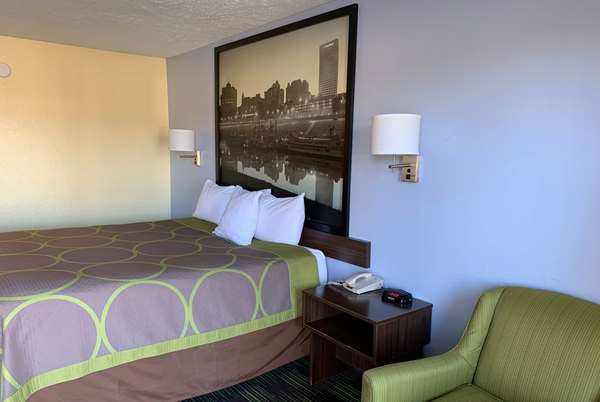  - Super 8 Motel Jackson - I-40, Exit 80