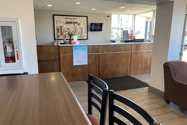  - Super 8 Motel Jackson - I-40, Exit 80