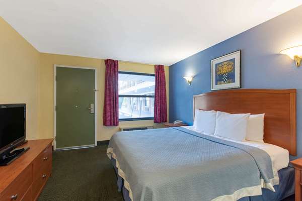  - Days Inn Elmsford