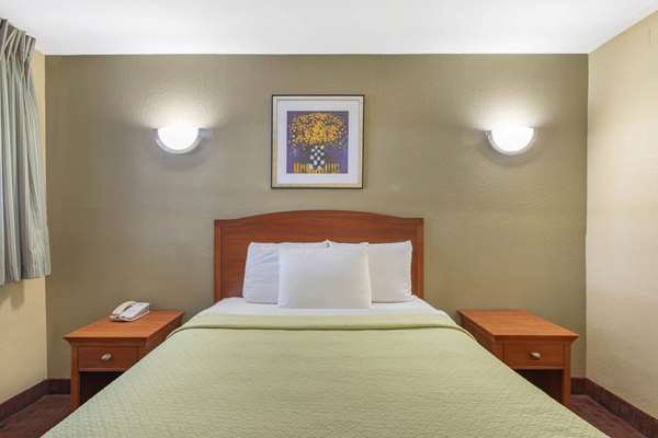  - Days Inn Elmsford