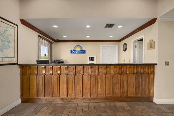  - Days Inn Alexander City