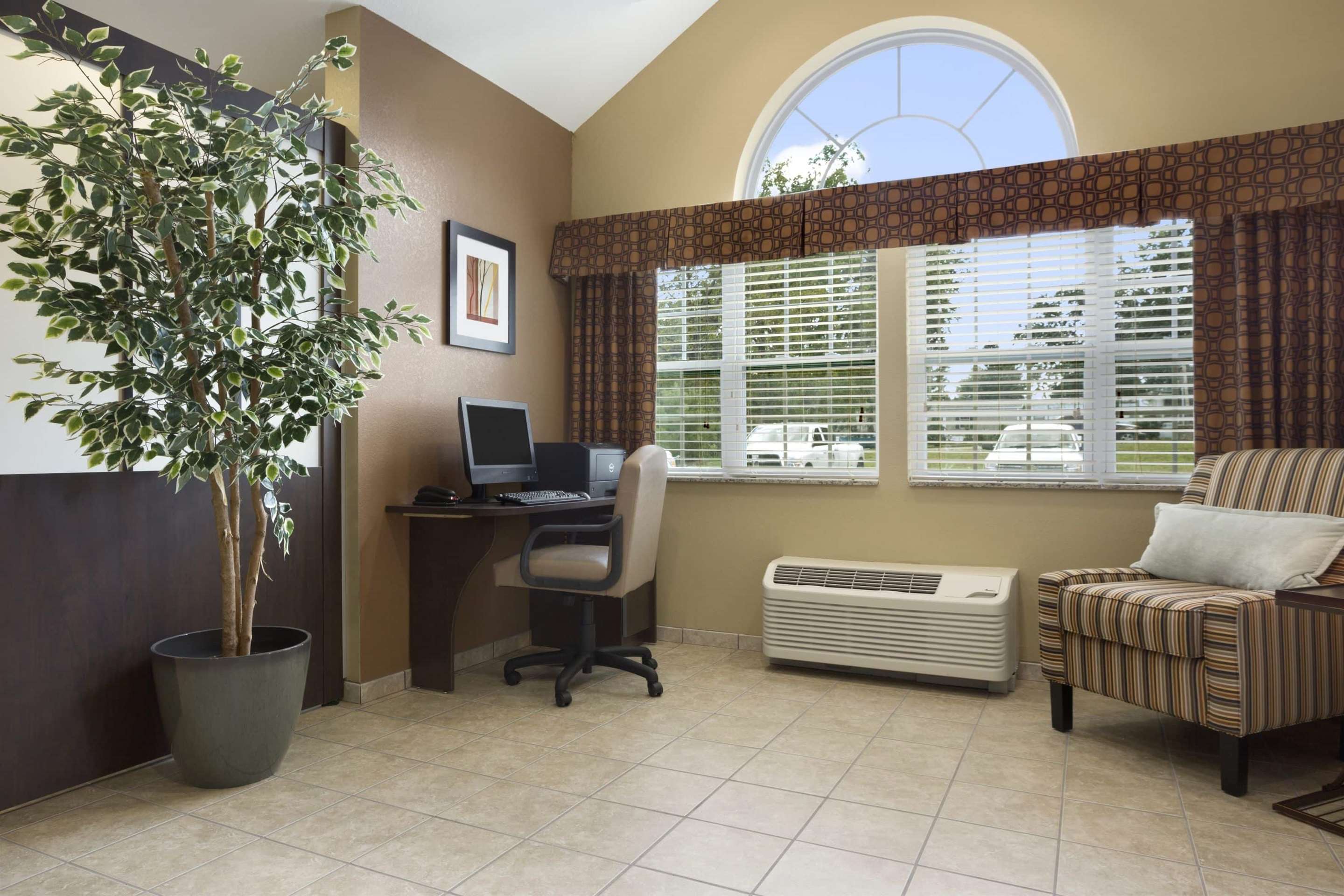 Lobby | Microtel Inn & Suites by Wyndham Carrollton