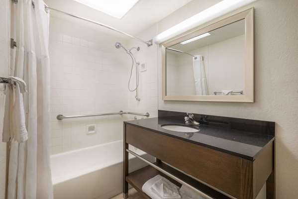  - Ramada Hotel Airport Albuquerque - I-25, Exit 222