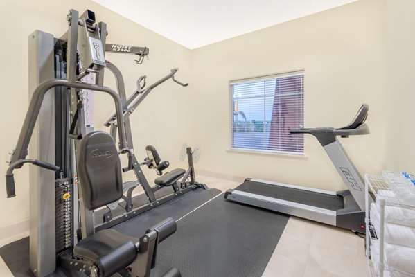 Fitness/ Exercise Room - Super 8 Hotel Hidalgo